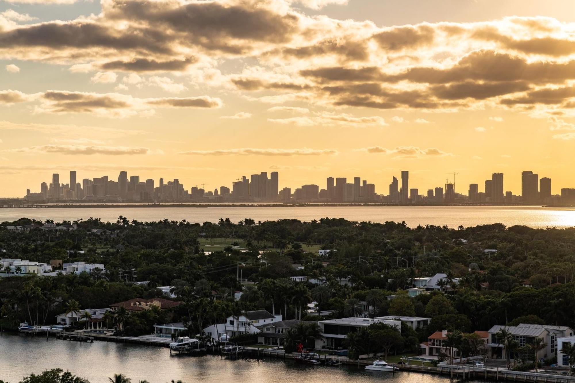 Churchill Suites Monte Carlo Miami Beach Oda fotoğraf