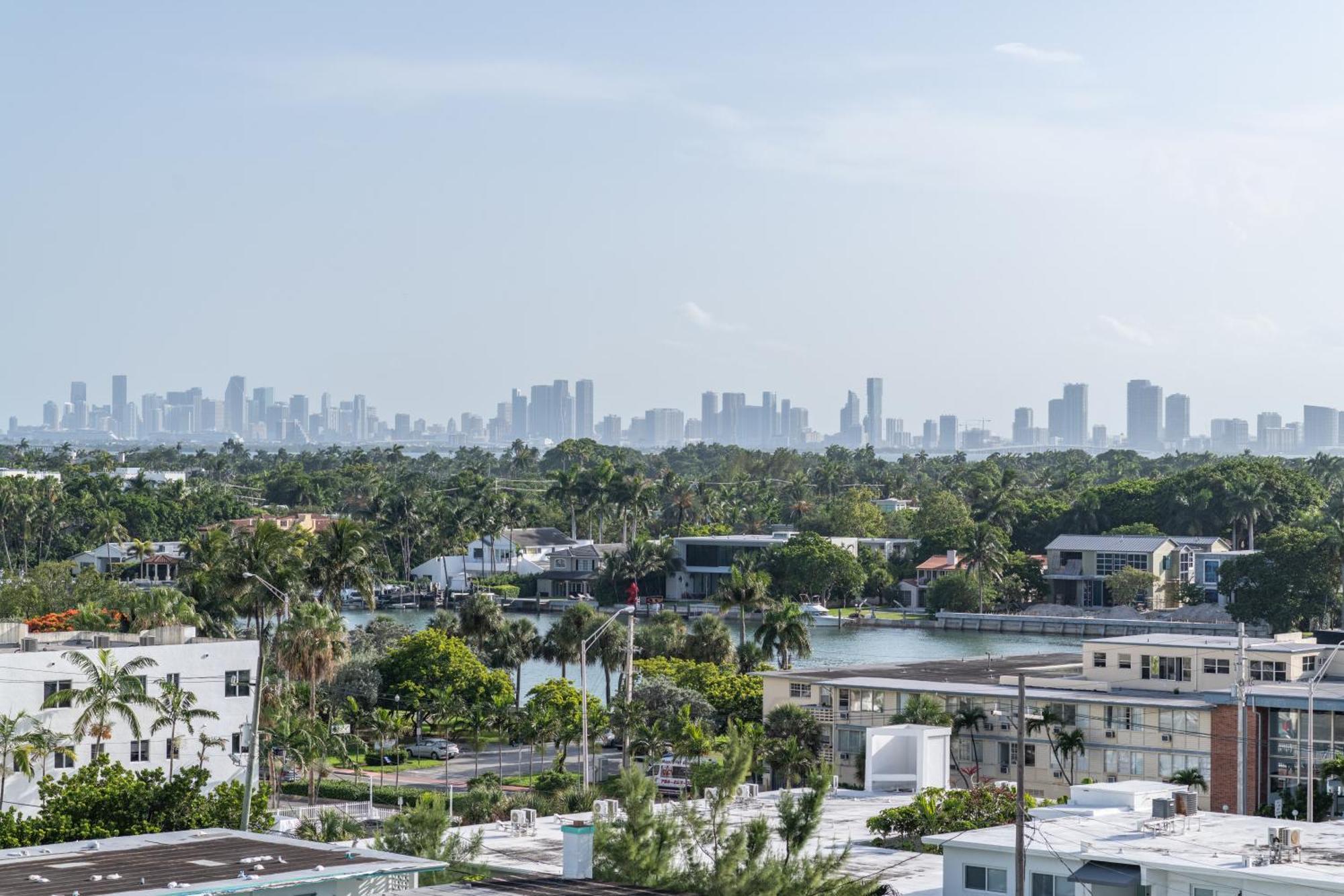 Churchill Suites Monte Carlo Miami Beach Oda fotoğraf